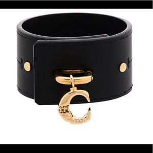CHLOÃ Alphabet leather cuff bracelet